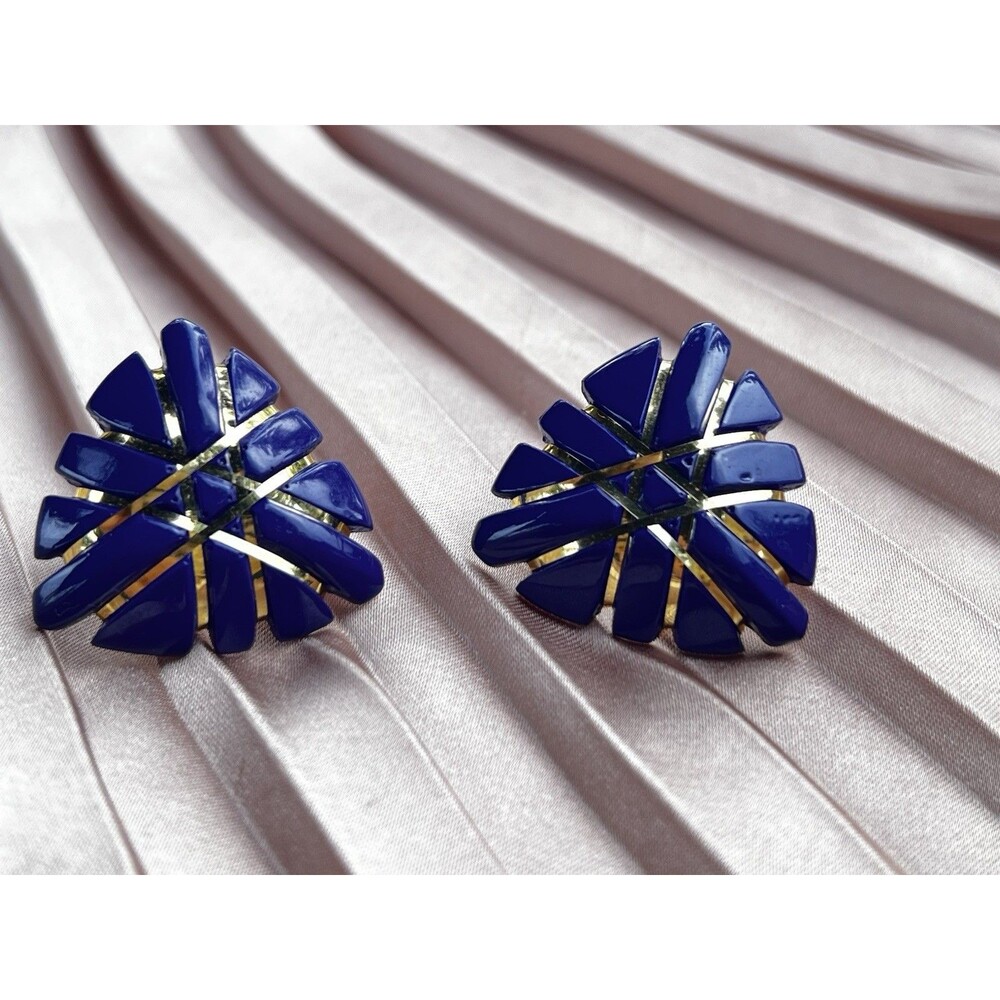 Vintage 80s Triangular Art Deco Post Stud Earrings 1in